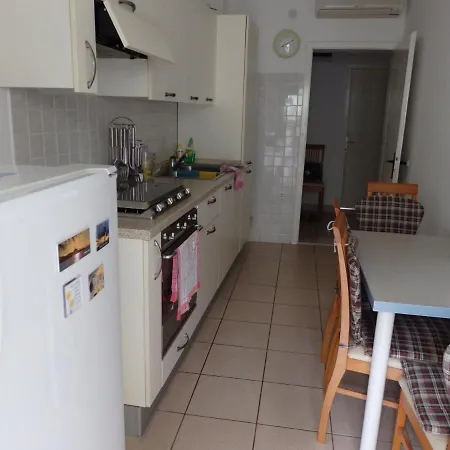 Apartments By The Sea Podgora, Makarska - 12669 *